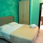 Rainbow Bed & Breakfast 3*