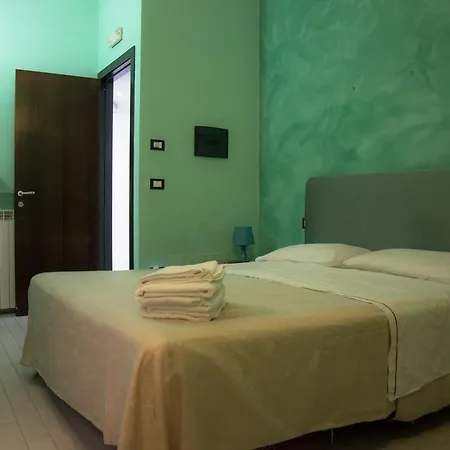 Rainbow Couette-café Naples