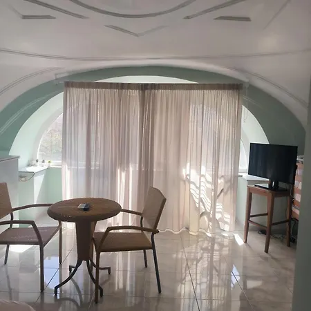 Bed & Breakfast Rainbow 4*