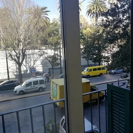 Rainbow Bed & Breakfast 4*