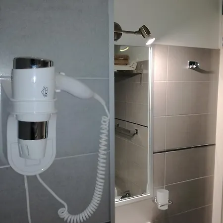 Rainbow Bed & Breakfast 4*